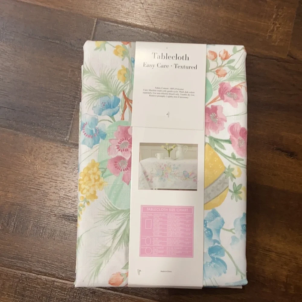 NEW EASTER TABLECLOTH 60” x 104” EASY CARE FLORAL EASTER EGGS SPRING